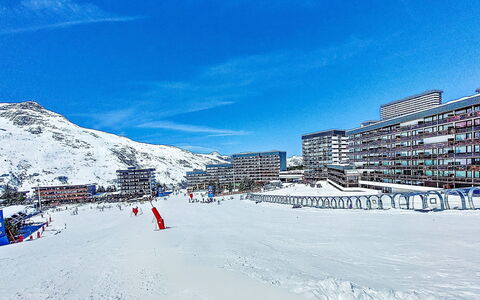 Les Menuires 694: L'Hiver, Appartement, Condominium, Neige, Gelé, Ville Resort, Glacial Relief, Vacances, Piste