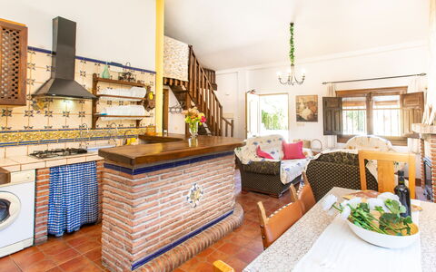 Rincón del sur: Meubles, Propriété, Table, Cadre, Éclairage, Salon, Design Intérieur, Bois, Canapé, Sol