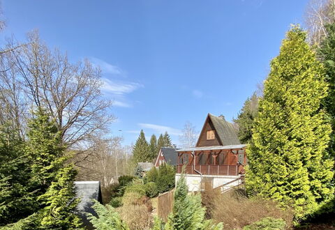 Gräfenroda: Ciel, Plante, Nuage, Jour, Propriété, Fenêtre, Bâtiment, Branche, Paysage Naturel, Arbre