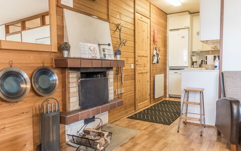 Saariseläntie 8 D7: Voie Navigable, Banque, Cours D'Eau, Lac, Chalet, Forêt, Canal, Réservoir, Cabane En Rondins