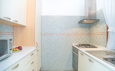 Rei Sole (Rei308): Cabinetry, Propriété, Bâtiment, Appareil De Cuisine, Cuisine, Cuisinière, Électroménager, Bois, Sol, Principaux Appliance