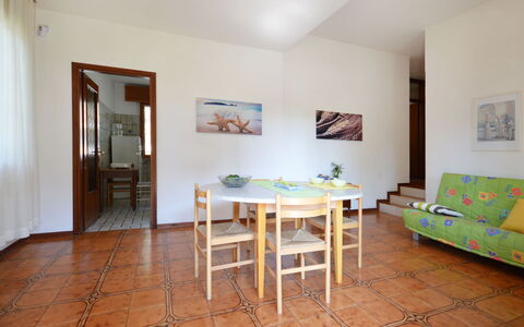 Missana: Table, Meubles, Cadre, Bois, Design Intérieur, Sol, Sol, Maison, Peindre, Bâtiment
