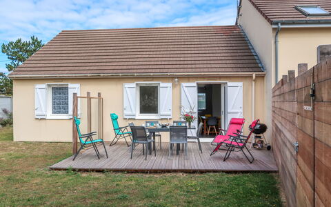 Valentina: Ciel, Bâtiment, Nuage, Propriété, Chaise, Fenêtre, Plante, Maison, Bois, Lot Terre