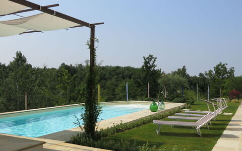 Tenuta Margherita: L'Eau, Ciel, Plante, Piscine, Arbre, Herbe, Loisir, Ombre, Paysage, Immobilier