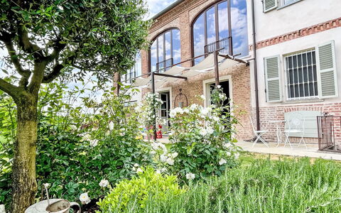 Tenuta Margherita: Plante, Fenêtre, Propriété, Bâtiment, Arbre, Architecture, Herbe, Quartier, Zone Résidentielle, Immobilier