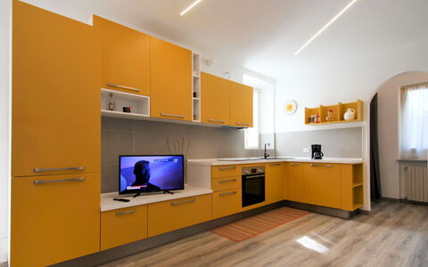 Tucano: Cabinetry, Meubles, Comptoir, Bâtiment, Orange, Salle, Design Intérieur, Sol, Sol, Cuisine
