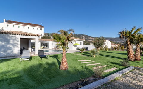 Cedelen: Plante, Ciel, Bâtiment, Arbre, Lot Terre, Design Urbain, Herbe, Loisir, Zone Résidentielle, Paysage