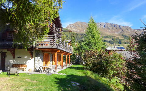 Filaos: Plante, Ciel, Bâtiment, La Nature, Arbre, Paysage Naturel, Nuage, Lot Terre, Montagne, Biome