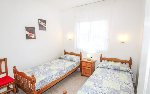 Pals 480: Meubles, Bois, Sol, Sol, Design Intérieur, Chambre, Lit, Pièce, Plafond, Drap De Lit