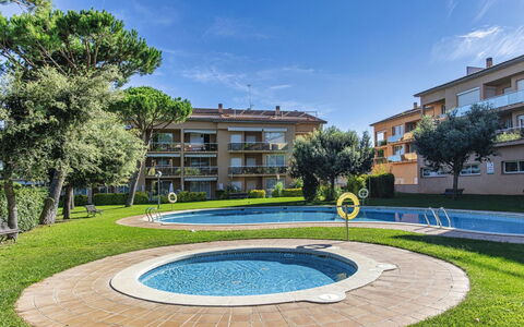 Pals 480: Zone Résidentielle, Appartement, Piscine, Condominium, Biens, Recours, Jardin, Cour, Pelouse, Hacienda