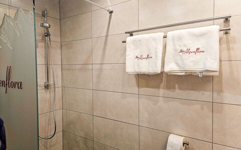 Alpenflora: Sol, Chambre, Literie, Lit, Cadre De Lit, Linge, Drap De Lit, Dur, Matelas, Parquet