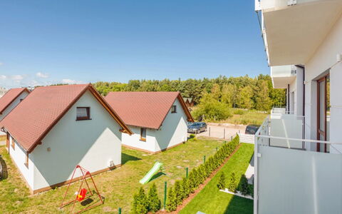 Grzybowo Seaside: Plante, Ciel, Propriété, Bâtiment, Maison, Lot Terre, Chalet, Fenêtre, Arbre, Design Urbain