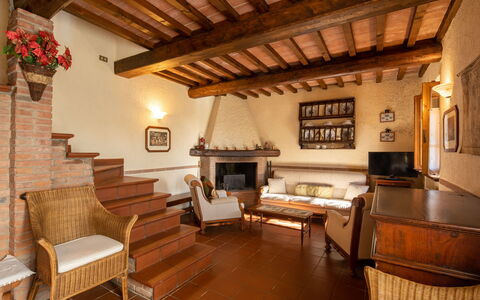 Casa Del Colle: Meubles, Canapé, Propriété, Cadre, Bâtiment, Table, Bois, Design Intérieur, Salon, Plante D'Appartement