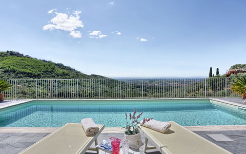 Villa Maona: L'Eau, Ciel, Propriété, Plante, Nuage, Piscine, Bleu Azur, Mobilier De Jardin, Architecture, Balancelle