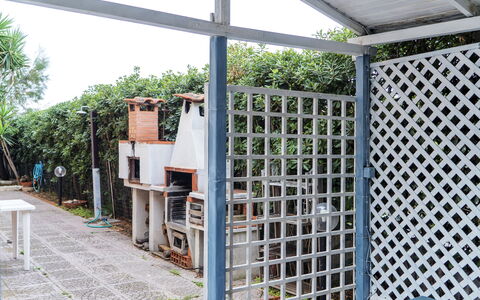 La Terrazza Di Santa Marinella: Plante, Clôture, Engrener, Bois, Ombre, Arbre, Composite, Immobilier, Façade, Accueil Escrime