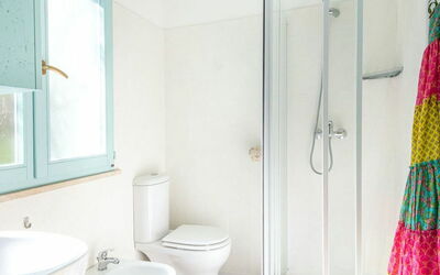 Charme 700.4: Luminaire Plomberie, Bleu, Violet, Fenêtre, Bleu Azur, Salle De Bains, Rectangle, Bois, Design Intérieur