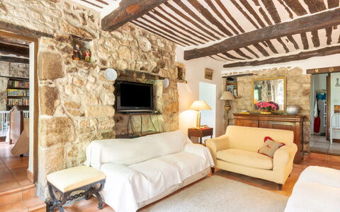 Les Ondes: Propriété, Meubles, Cadre, Confort, Bois, Éclairage, Design Intérieur, Architecture, Salon, Faisceau