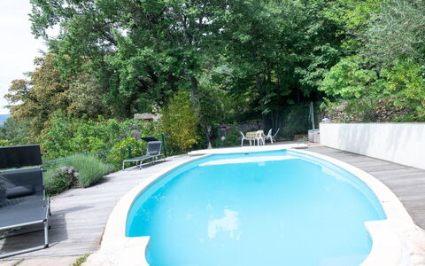 Les Ondes: L'Eau, Plante, Piscine, Vert, Bleu Azur, Arbre, Mobilier De Jardin, Ombre, Extérieur Banc, Loisir