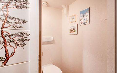 Le Cyclamen: Propriété, Bâtiment, Bois, Design Intérieur, Mur, Art, Brindille, Maison, Sol