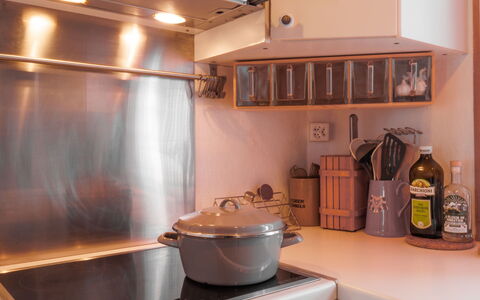 Le Cyclamen: Appareil De Cuisine, Cuisine, Design Intérieur, Électroménager, Luminaire, Comptoir, Principaux Appliance