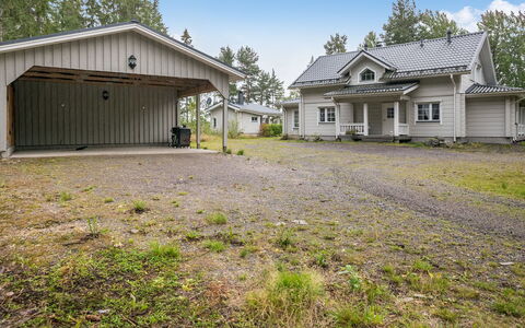 Tyssinniemi: Lit, Meubles, Chambre, Design Intérieur, Literie, Drap De Lit, Sol, Bois, Sol, Pièce