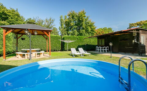 Narcisse: L'Eau, Ciel, Plante, Propriété, Bâtiment, Piscine, Bleu Azur, Ombre, Arbre, Architecture