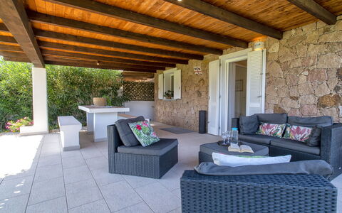 Shardana: Plante, Propriété, Meubles, Bois, Architecture, Design Intérieur, Ombre, Sol, Salon, Brique