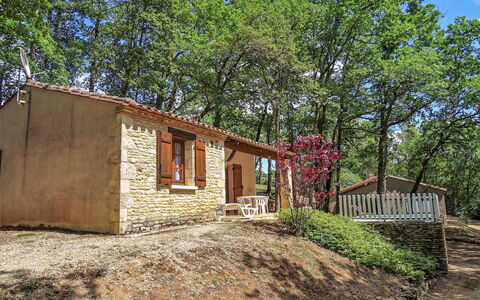 Le Sorbier: Plante, Communauté Des Plantes, Fenêtre, Bâtiment, Ciel, Paysage Naturel, Arbre, Bois, Lot Terre, Chalet