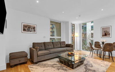 Logement:&nbsp;Lanterns Court 2 302.2
