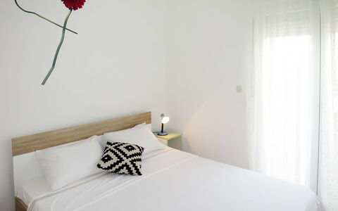 Tomislav: Plante, Fleur, Meubles, Propriété, Confort, Produit, Textile, Design Intérieur, Éclairage, Architecture