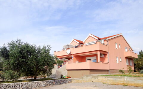 Tomislav: Toit, Domicile, Biens, Villa, Balcon