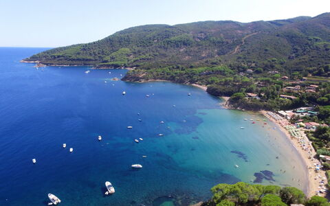 Capoliveri 280: L'Eau, Ciel, Ressources En Eau, Bleu Azur, Paysage Naturel, Cotiers Et Relief Océaniques, Plage, Montagne, Terrain, Paysage