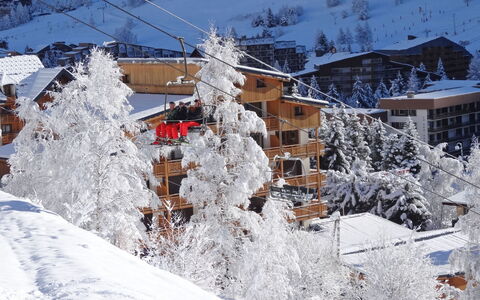 Le Super Venosc: Neige, L'Hiver, Géologique Phénomène, Montagne, Pente, Gelé, Chaîne De Montagnes, Station De Montagne, Station De Ski, Ciel