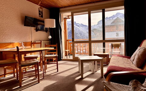 Le Super Venosc: Tache De Bois, Dur, Village De Montagne, Lumber, Cabane En Rondins, Alpes, Glacial Relief, Hôtel
