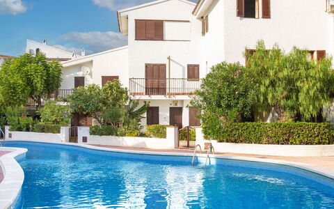 Blanca Mediterranea: Zone Résidentielle, Domicile, Établissements Humains, Hacienda, Piscine, Biens, Cour, Villa, Aménagement Paysager, Recours