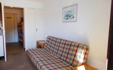 Chalets du Soleil: Pièce, Meubles, Propriété, Chambre, Sol, Lit, Bâtiment, Maison, Immobilier, Design Intérieur