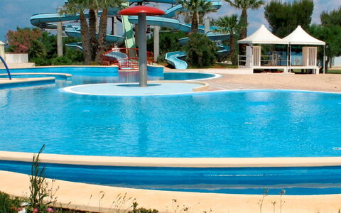 Carovigno 680: L'Eau, Plante, Nuage, Propriété, Ciel, Bleu Azur, Piscine, Bleu, Botanique, Arbre