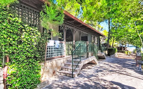 Happy Easy: Ombre, Jardin, Clôture, Structure En Plein Air, Cour, Dalle, Mobilier De Jardin, Arrière-Cour, Passerelle, Eco Hôtel