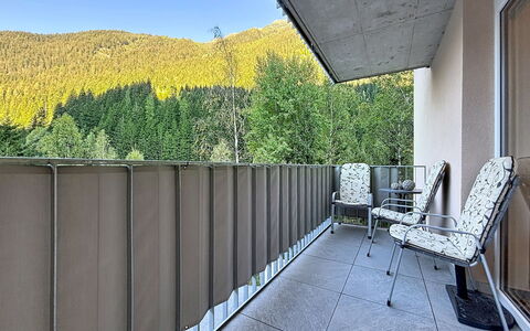 Apart Annabell: Ombre, Balcon, Chaise, Couvre-Fenêtres, Mobilier De Jardin, Alpes, Daylighting, Traitement De Fenetre, Clôture