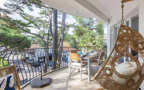 Hossegor 355: Meubles, Propriété, Plante, Chaise, Ombre, Arbre, Mobilier De Jardin, Design Intérieur, Bois, Bâtiment