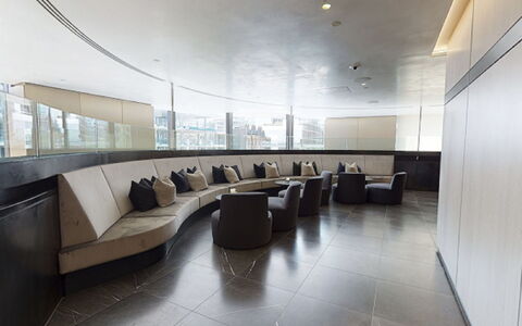 Liverpool Street, Shoreditch: Meubles, Canapé, Table, Design Intérieur, Bâtiment, Sol, Architecture, Sol, Salle, Canapé-Lit