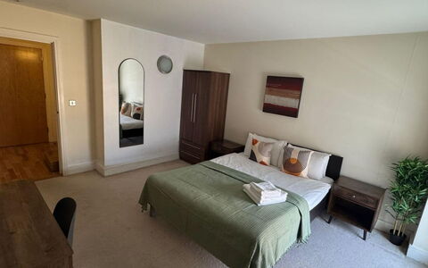 Great Suffolk Street, Waterloo: Meubles, Design Intérieur, Sol, Sol, Lit, Chambre, Bois, Pièce, Drap De Lit, Plafond