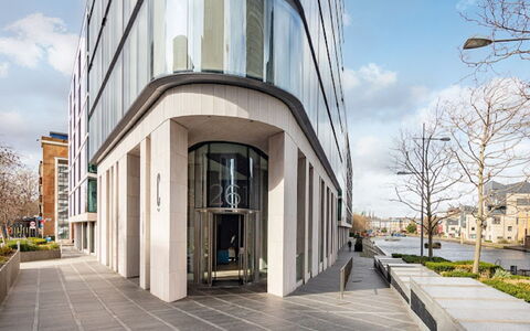 London City 304: Meubles, Design Intérieur, Appartement, Sol, Sol, Table, Chaise, Salon, Pièce, Domicile