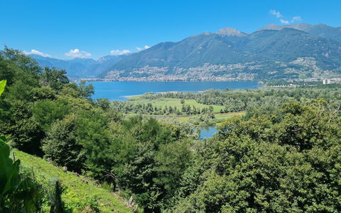 Casa Cavriana: Ciel, L'Eau, Montagne, Plante, Vert, Bleu Azur, Paysage Naturel, Arbre, Nuage, Lac