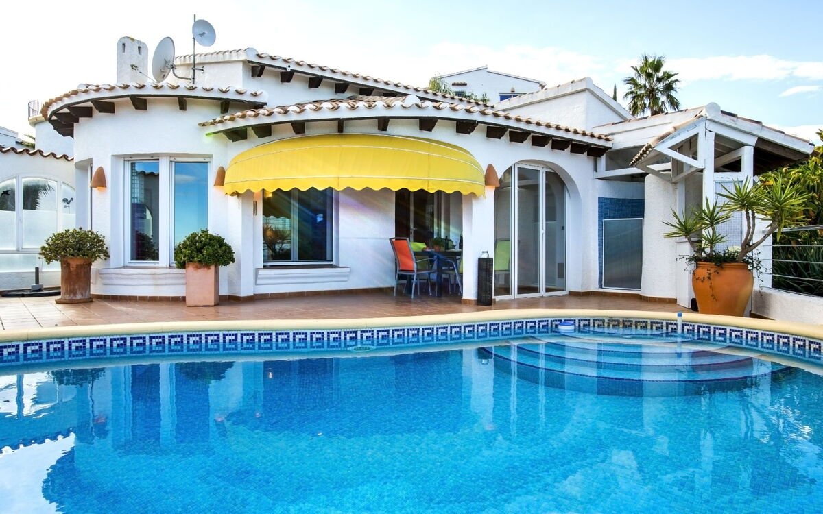 Villa Charly