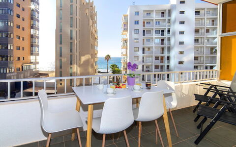 Costa Blanca Ii: Bâtiment, Propriété, Meubles, Fenêtre, Chaise, Table, Ciel, Bleu Azur, Design Urbain, Architecture