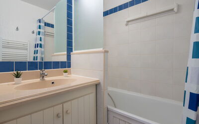 Logement:&nbsp;Bleu Marine 310.10
