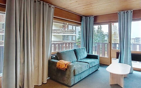 Tignes 220: Design Intérieur, Sol, Meubles, Sol, Bois, Plafond, Pièce, Éclairage, Domicile, Salon