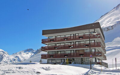 Tignes 220: Ciel, Neige, Jour, Propriété, Montagne, Bâtiment, Pente, Fenêtre, Gelé, Paysage