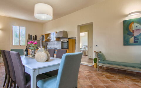 Quercitella: Meubles, Propriété, Table, Vert, Chaise, Plante, Bleu Azur, Bois, Design Intérieur, Plante D'Appartement